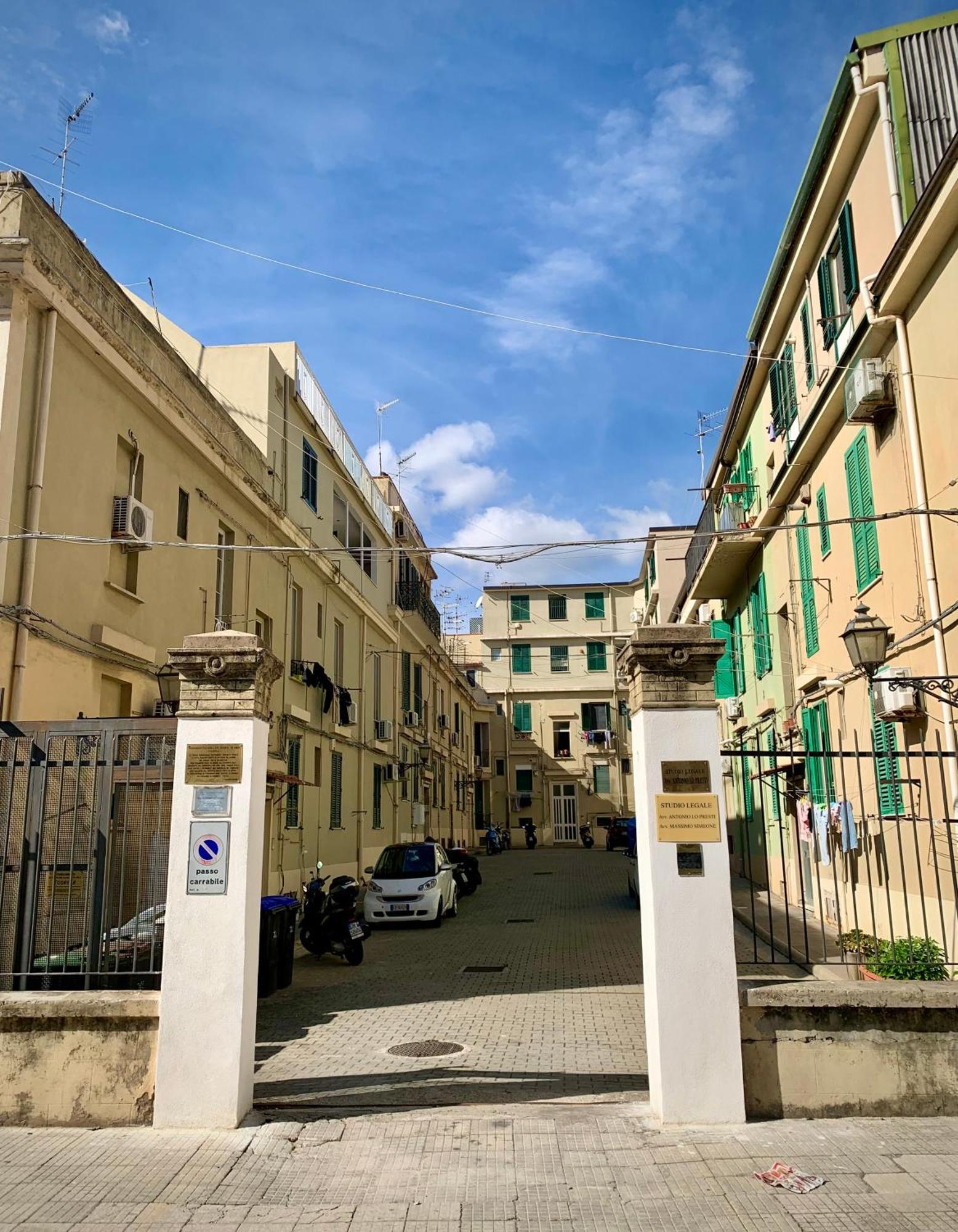 Appartamento Nel Cuore Di Мессина Экстерьер фото